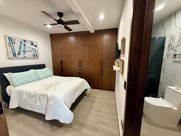 2 bedrooms, iron/ironing board, WiFi, bed sheets - Cozy lower level Villa-Casita, on the pacific coast. (Tijuana)
