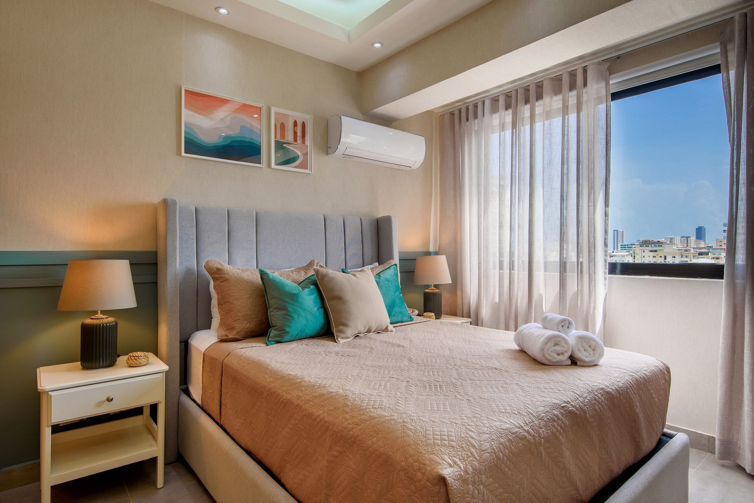 Tabla de planchar con plancha y Internet