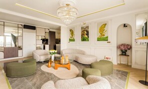 Smart-TV og stereoanlegg