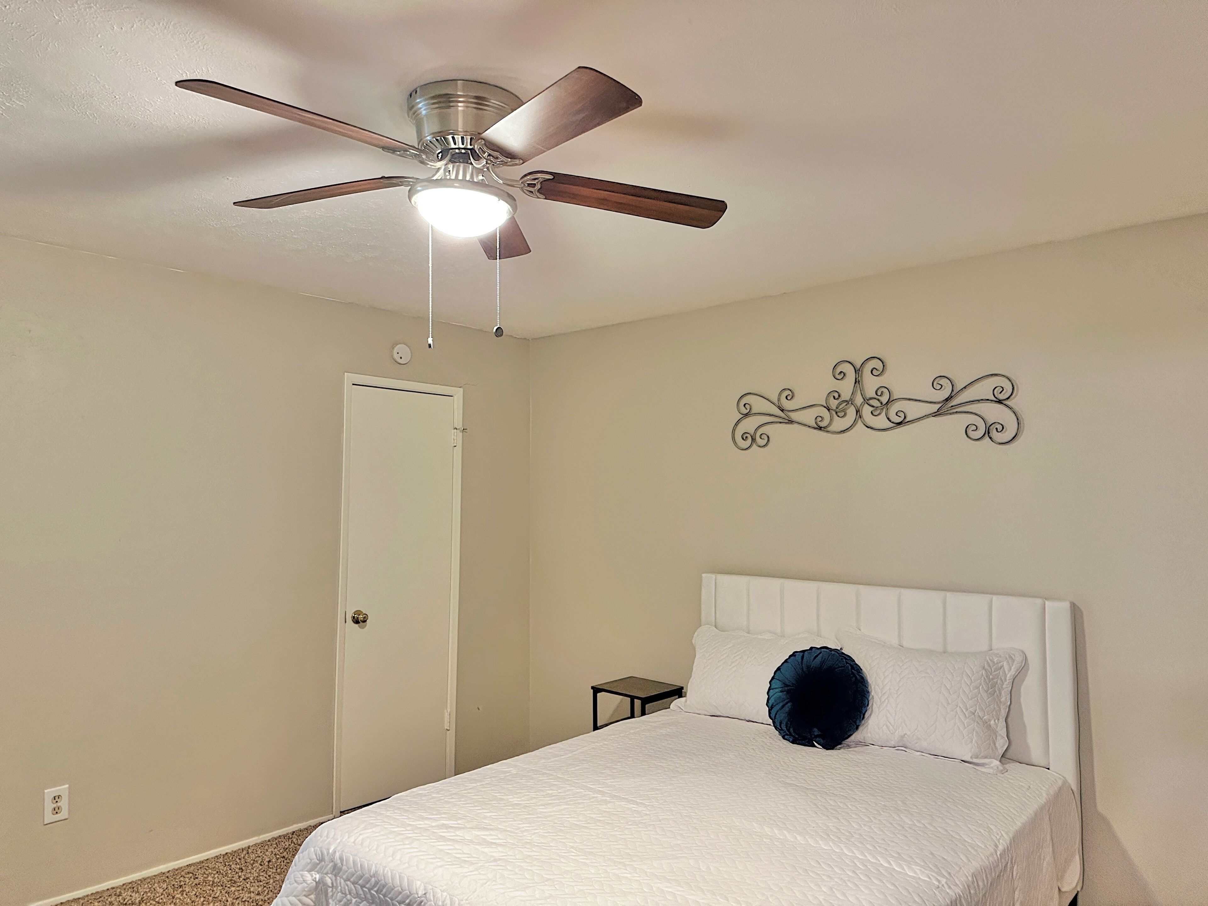 3 bedrooms, WiFi, bed sheets