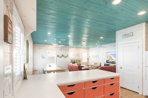 Huis, Meerdere bedden, terras, uitzicht op tuin (Sandy Coral) | Interieur
