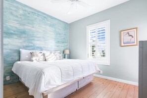 4 habitaciones, decoración personalizada y muebles diferentes 