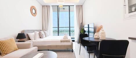 Tabla de planchar con plancha, Internet, ropa de cama