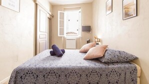 1 bedroom, WiFi, bed sheets - Chambre Portal - Hypercentre - Gaillac (Gaillac)