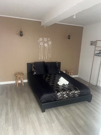 3 bedrooms, iron/ironing board, travel cot, WiFi. House La casa di Vito axis Douai, Valenciennes Lille