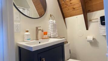 Asciugacapelli, asciugamani, shampoo