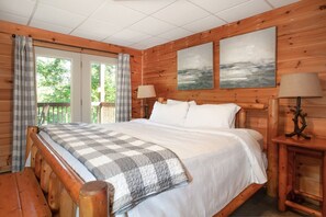 3 bedrooms, iron/ironing board, free WiFi, bed sheets - Scenic Smoky Mountains Cabin w/ Deck, Arcade & Cozy Fire (Pigeon Forge)