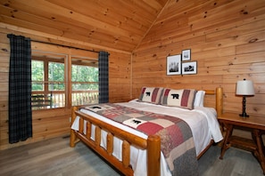 3 عدّة غرف نوم ومكواة/لوح كي وواي فاي مجانًا وملاءات أسرّة