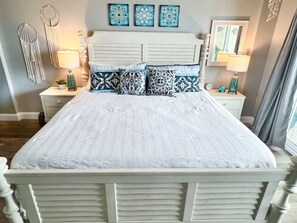 3 bedrooms, desk, iron/ironing board, travel cot