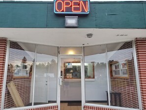 Exterior - Budget Inn (Mays Landing)