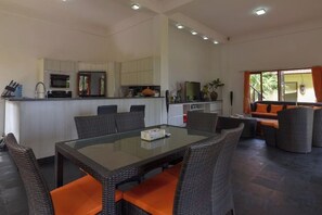 Unclassified image, 3 of 34, button - Villa Singkenken (Bali)