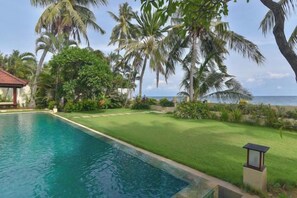 Unclassified image, 4 of 34, button - Villa Singkenken (Bali)