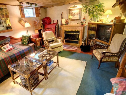 Relax in our Bear's Den Room in the Lower Lodge at The Cobblestone Bed & Breakfast
