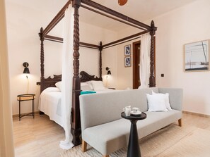 6 bedrooms, internet, bed sheets - Finca S'Espiga: luxury oasis in Porto Colom. (PM)