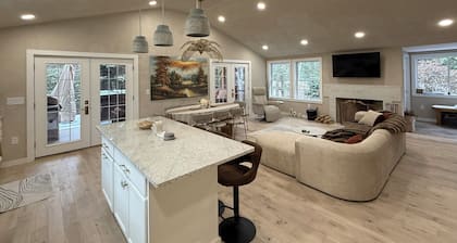 2 Luxury vacation homes 5bed/4bath combined