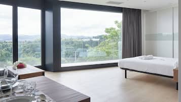Family Studio | 2 bedrooms, in-room safe, laptop workspace, blackout drapes