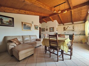 TV - Terrace Apartment by Tempovacanza (Marina di Andora)