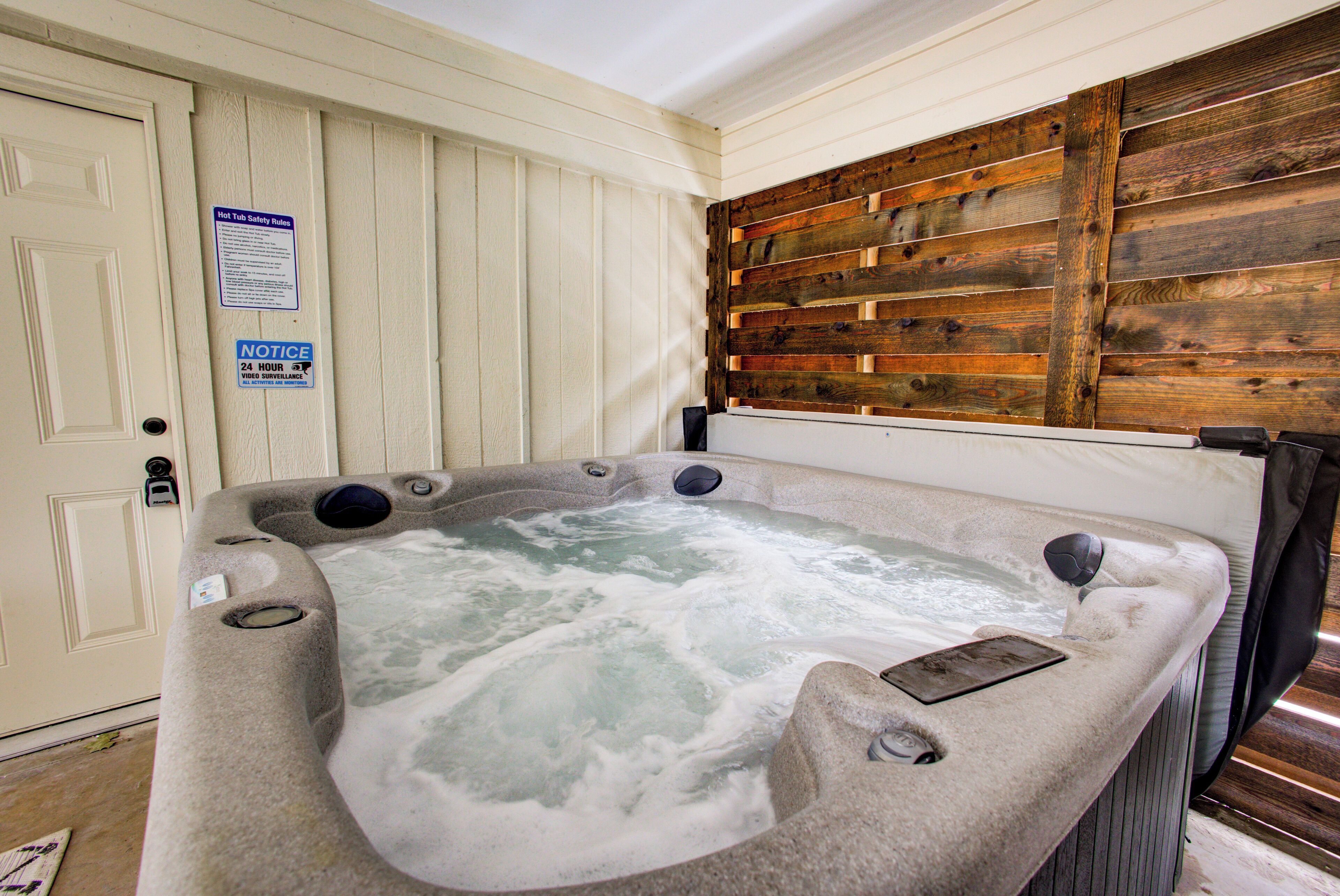 Casa familiar, 3 habitaciones, para no fumadores, se aceptan mascotas | Tina de hidromasaje privada