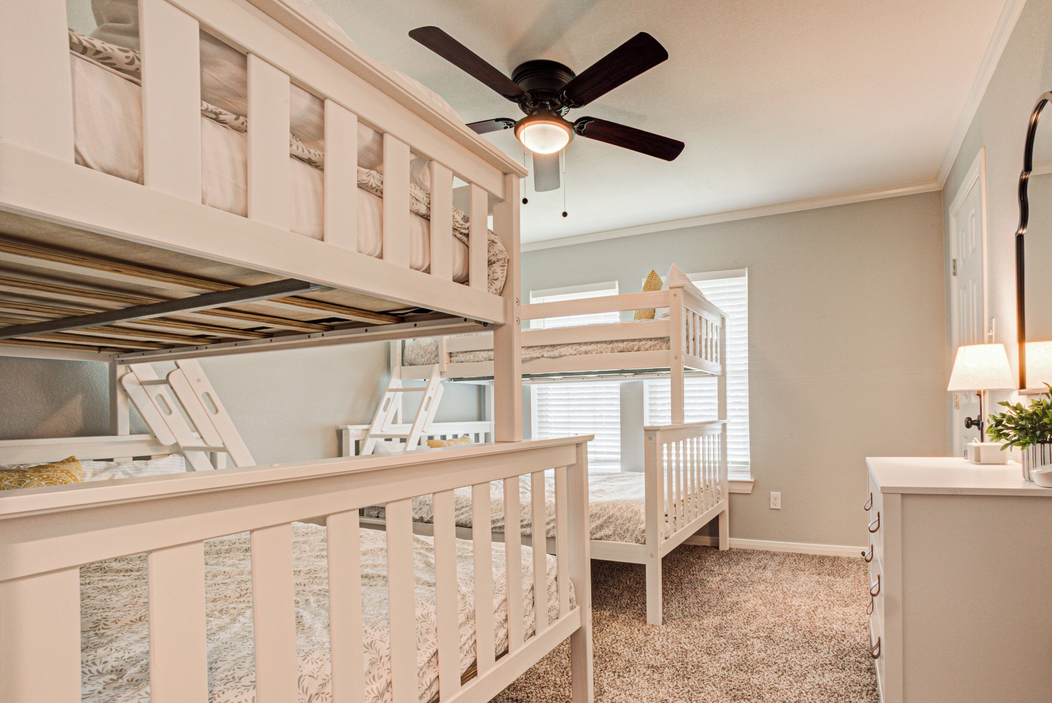 Casa familiar, 3 habitaciones, para no fumadores, se aceptan mascotas | 3 habitaciones, ropa de cama de alta calidad y camas con efecto memoria 