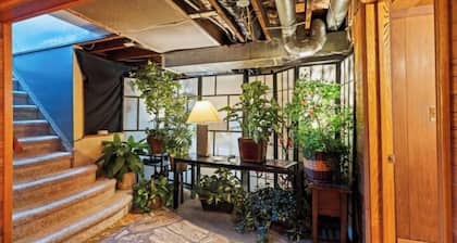 Cozy B&B in enchanting Salt Lake City with WiFi, AC