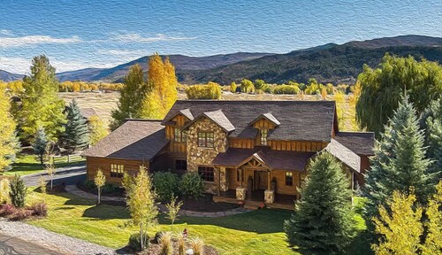 Modern and Spacious 6-bedroom home on 4 acres in Carbondale. Spectacular views!