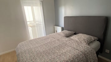 1 chambre, fer et planche Ă repasser, draps fournis