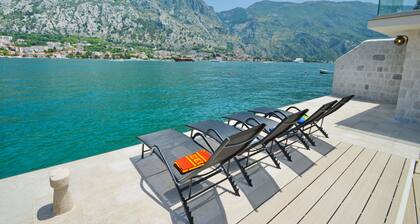Waterfront Villa Galeano Kotor