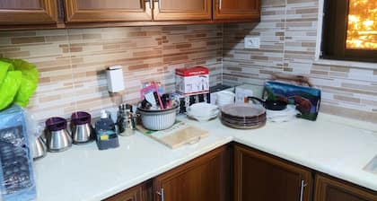 Cozy 3-bedroom apartment in fabulous Amman with WiFi, AC