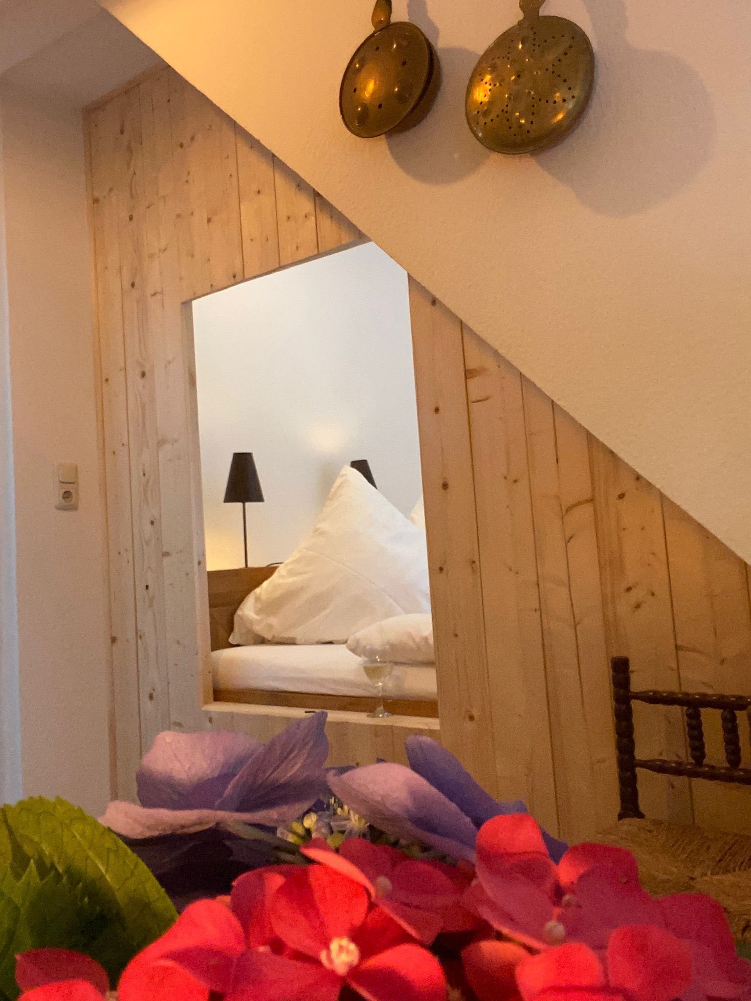 1 soverom, skrivebord, wi-fi (inkludert) og sengetøy