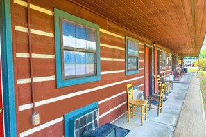 Lobby - Weiss Lake Motel By OYO Cedar Bluff (Cedar Bluff)