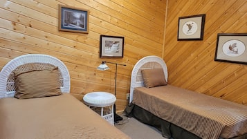 منزل - عدة أسرّة - برواق (The Lodge) | 3 عدّة غرف نوم وإنترنت سلكي مجاني وملاءات أسرّة