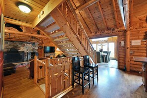 Maison, plusieurs lits, patio (Birch Haven) | Intérieur