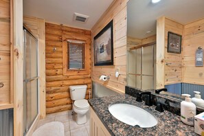 House, Multiple Beds, Patio (Birch Haven) | Bathroom | Towels, toilet paper - Birch Haven (Mellen)