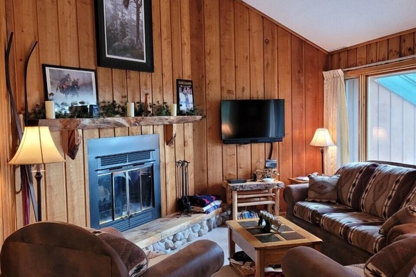 Condo, Multiple Beds, Patio (Cable Townhome #3) | Living area | 32-inch TV with cable channels