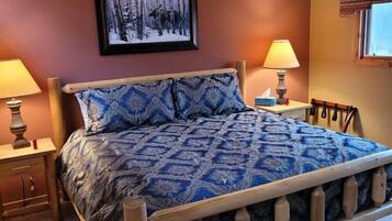 Condo, Multiple Beds, Patio (Cable Townhome #3) | 3 bedrooms, bed sheets