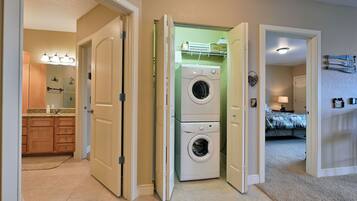 Condo, 1 King Bed with Sofa bed, Hot Tub, Golf View (Unit 433A 1 BD/ 1 BA condo) | Interior