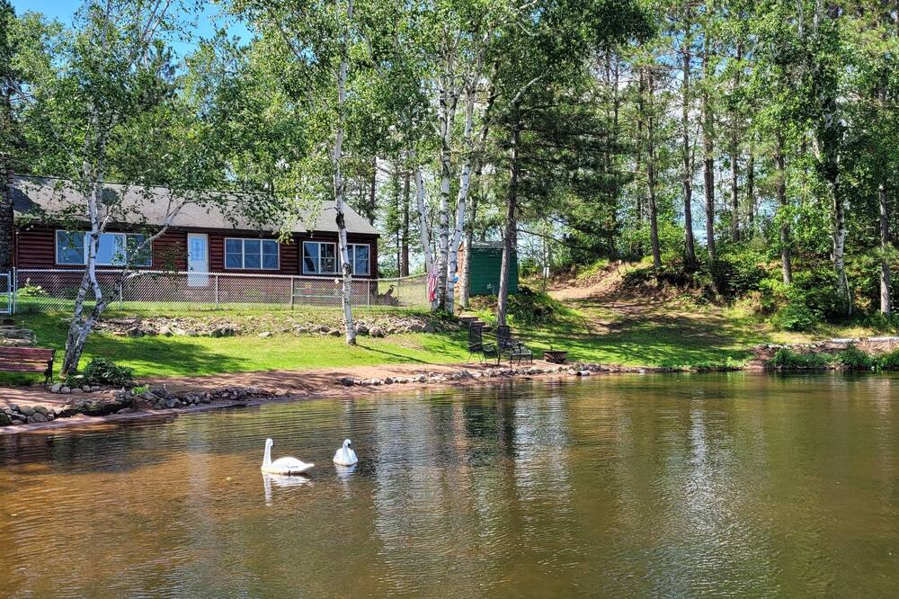 Butler's Bay Cottage - New Post, WI
