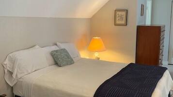 Condo, Multiple Beds, Fireplace, Golf View (Unit 207 2 BDRM/ 2 BA) | 2 bedrooms, bed sheets