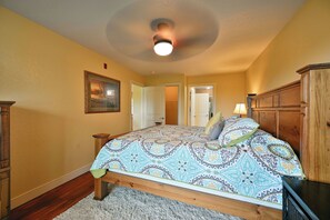 Condo, Multiple Beds, Hot Tub, Golf View (Unit 109 2 BDRM/ 2 BA)