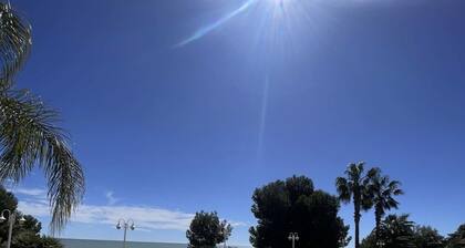 Apartment - Sleeps6 - Pool - Seaview - Petfriendly