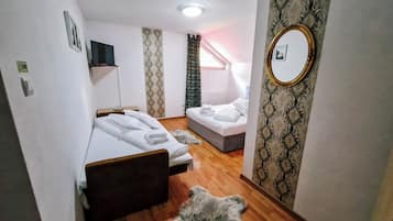 Family Triple Room, Mountain View | Free WiFi
