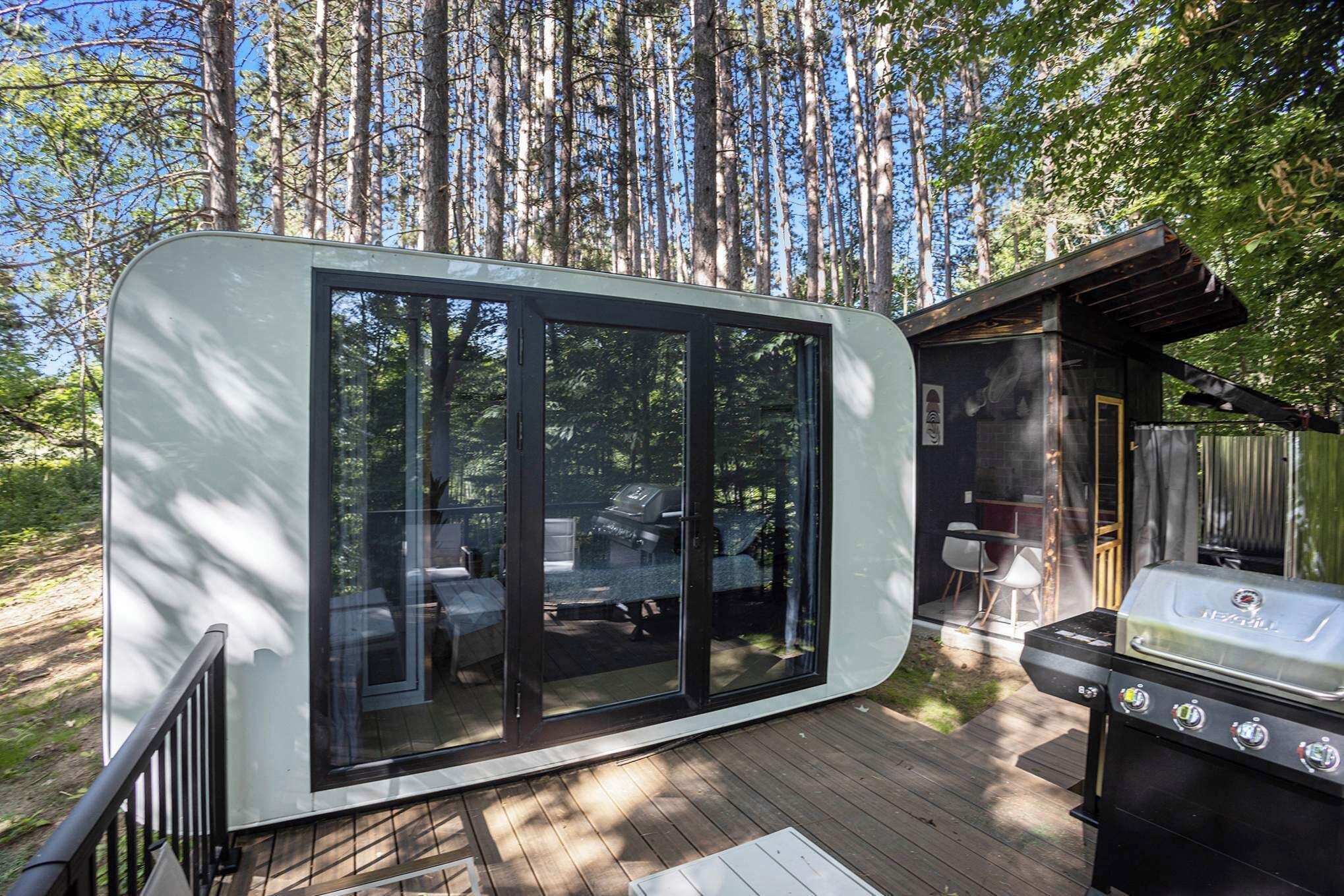 Tina de hidromasaje al aire libre