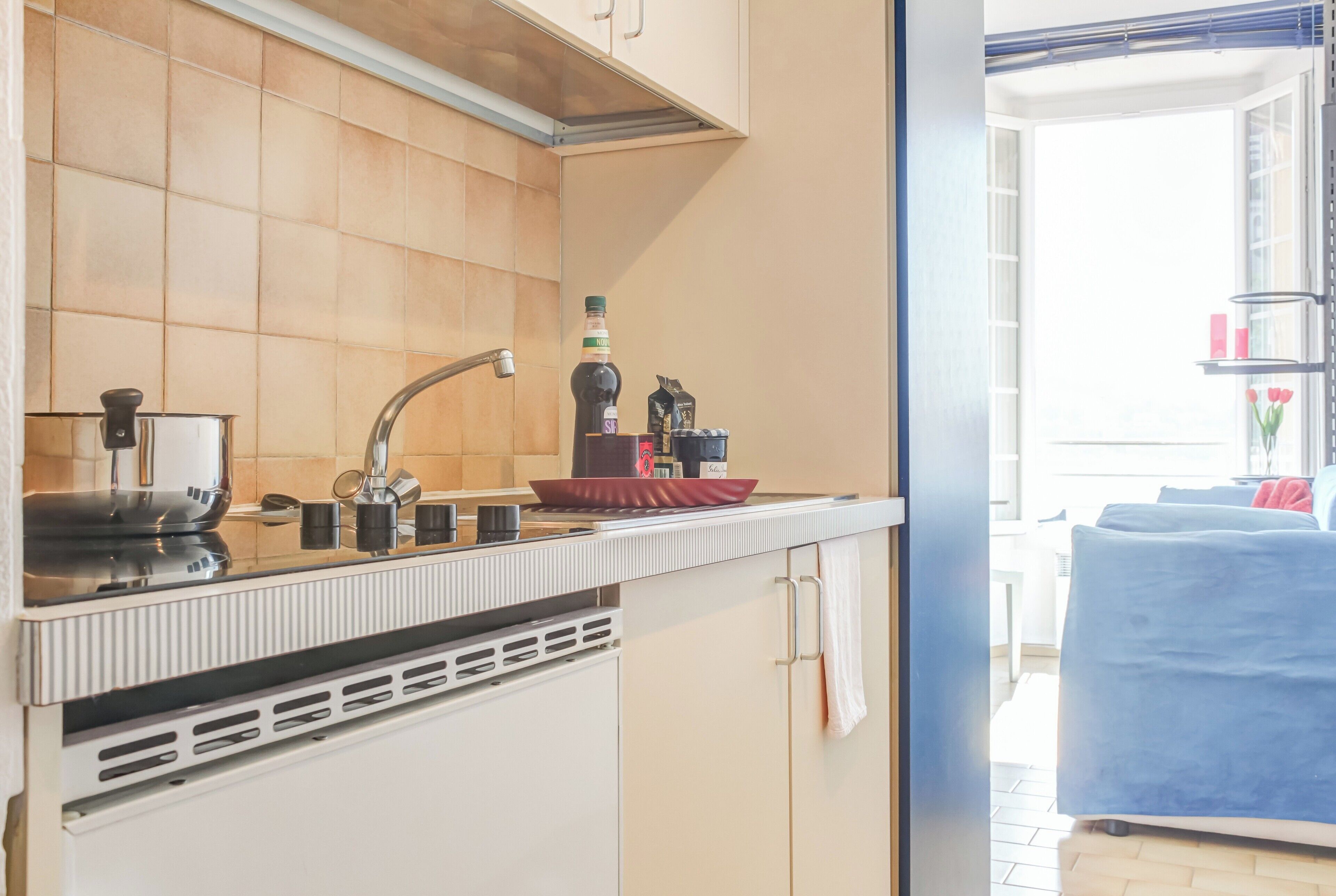 Chambre 2 personnes | Bếp nhỏ riêng | Tủ lạnh, lò vi sóng, bếp nấu, lò nướng bánh mì 