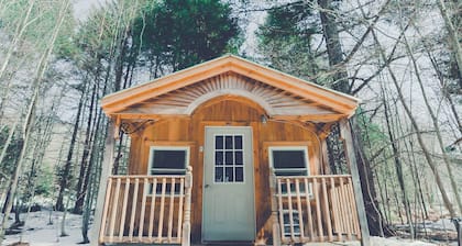 Cozy cabin in charming Londonderry