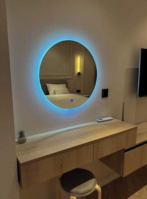 1 bedroom, iron/ironing board, free WiFi, bed sheets - Luxurious Central Baku Apartment (Baku)