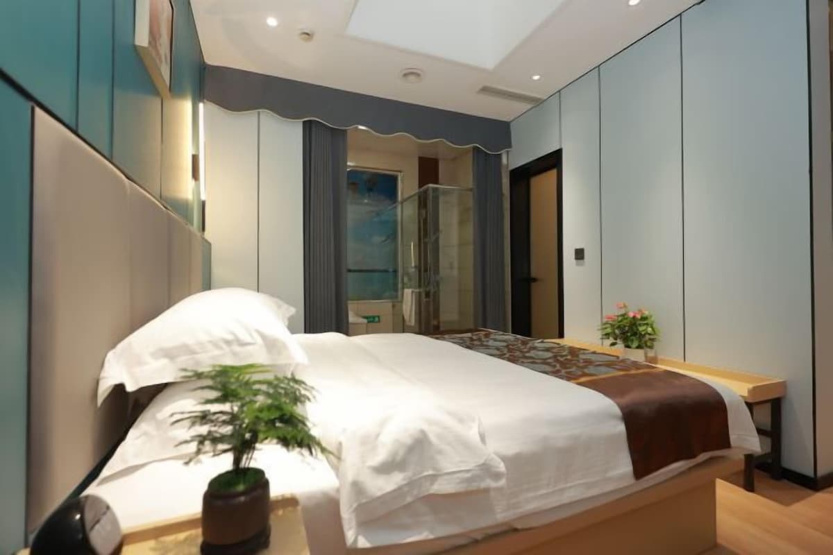 Minibar, desk, blackout curtains