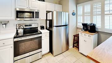 Studio (2 Bedrooms) | Property amenity