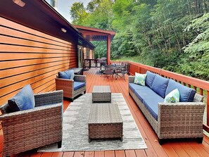 House (5 Bedrooms) | Property amenity - Hillside Hideaway by Taylor Made Deep Creek (McHenry)