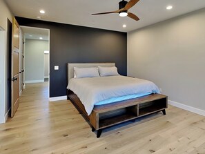 House, Multiple Beds, Hot Tub, Mountain View (Villa Del Sol) | 6 bedrooms, individually decorated, individually furnished, bed sheets