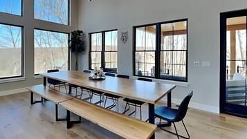 Nhà, nhiều giường, bồn tắm nước nóng, quang cảnh núi (Villa Del Sol) | Khu ăn uống